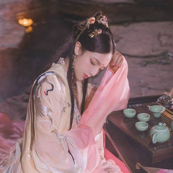 电影《降魔传》今日上映 张雨绮古装再现大荧幕‘十大外围足球大平台’(图2) 十大外围足球大平台