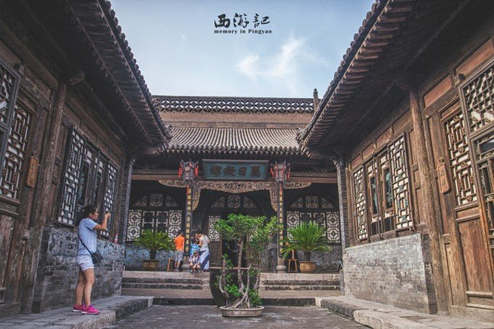 十大外围足球平台app手机版:电视剧《惊蛰》千田英子扮演者吉丽发布写真 回归本真极具质感(图3) 十大外围足球平台app