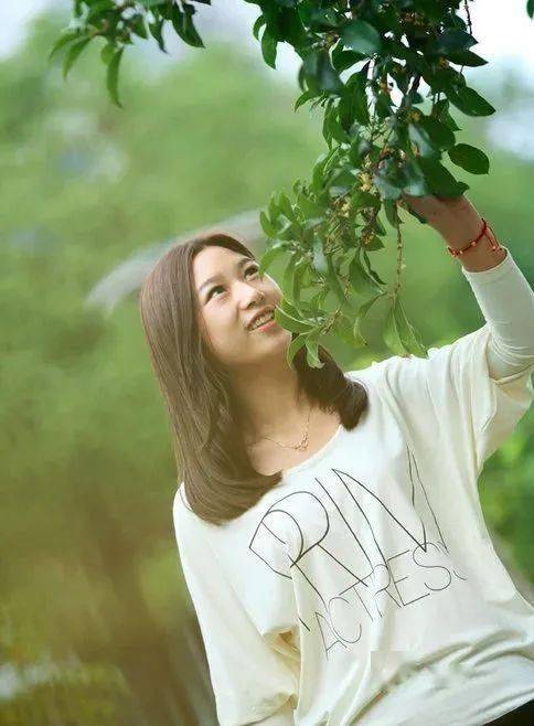 十大外围足球平台app手机版：【飞翔的声音】金桂香/刘化文朗诵季等你:飞翔(图2)