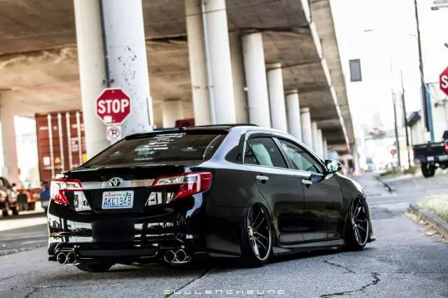 张大千《春水云山》以210万港元落槌“十大外围足球平台app”(图2) 十大外围足球平台app手机版